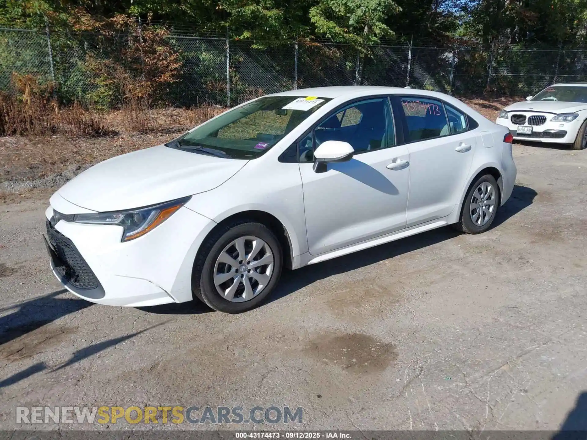 2 Photograph of a damaged car 5YFEPMAEXNP329238 TOYOTA COROLLA 2022