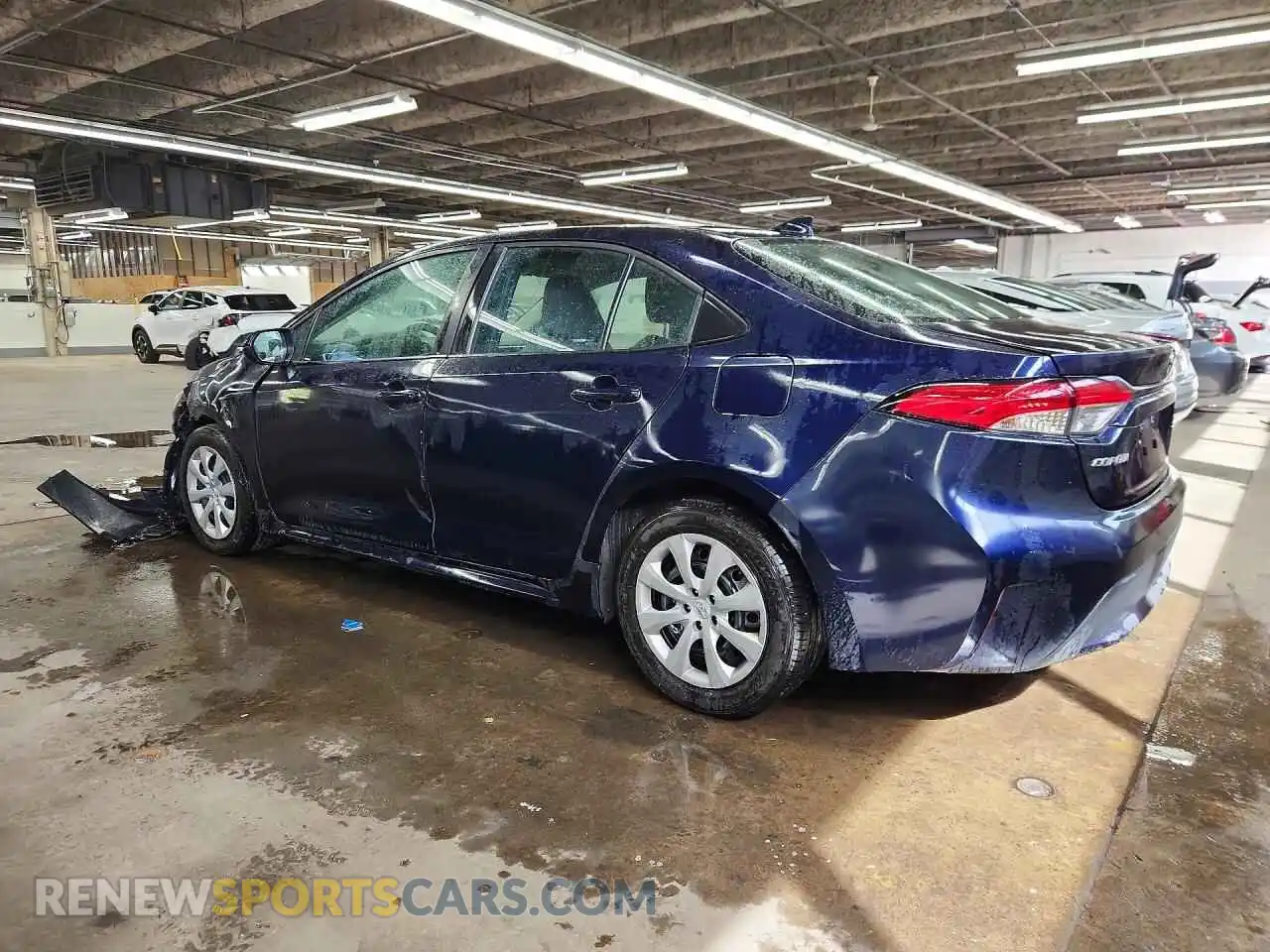 2 fotografías del automóvil dañado 5YFEPMAEXNP333757 TOYOTA COROLLA 2022