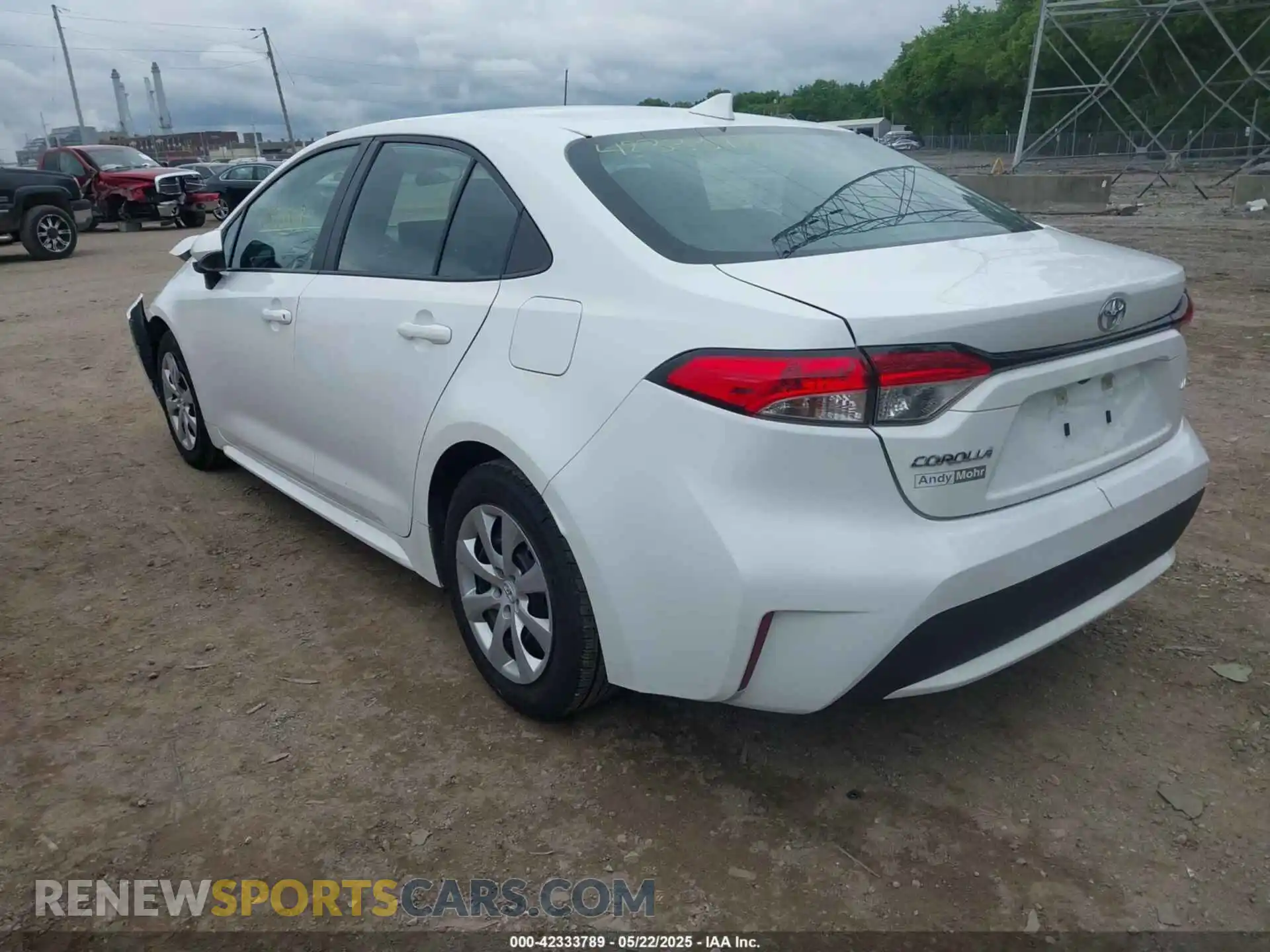 3 Photograph of a damaged car 5YFEPMAEXNP367004 TOYOTA COROLLA 2022