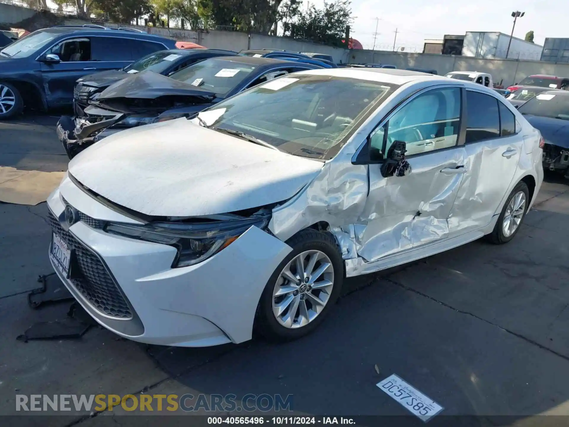 2 Photograph of a damaged car 5YFFPMAE8NP290010 TOYOTA COROLLA 2022
