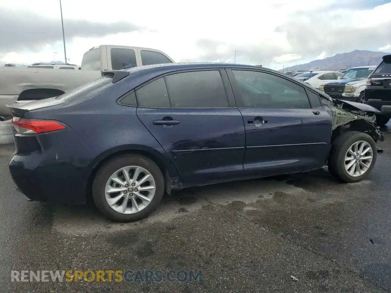 3 Photograph of a damaged car 5YFHPMAE6NP296171 TOYOTA COROLLA 2022