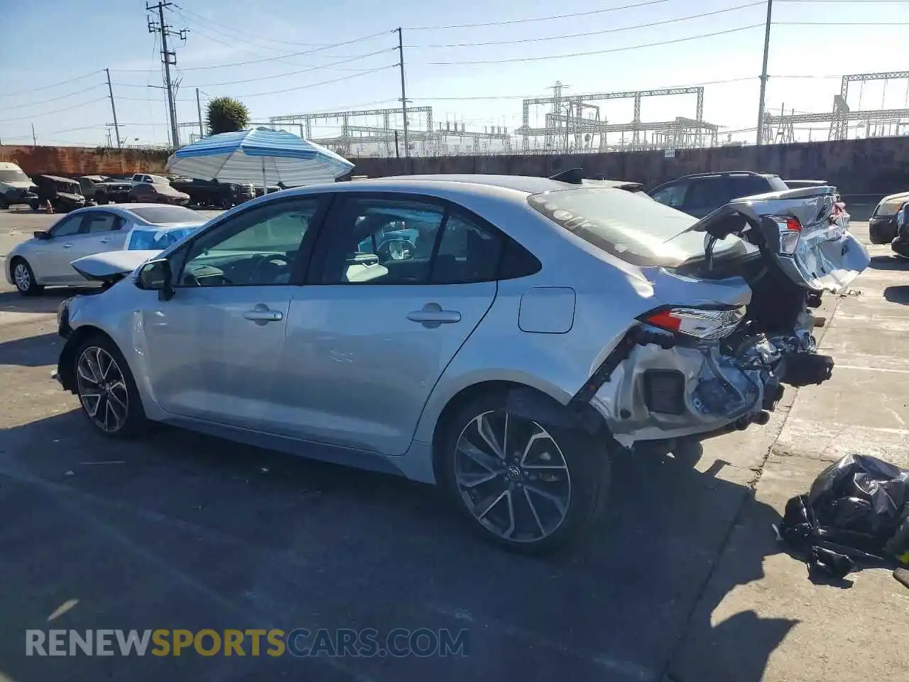 2 fotografías del automóvil dañado 5YFP4MCE6NP137992 TOYOTA COROLLA 2022