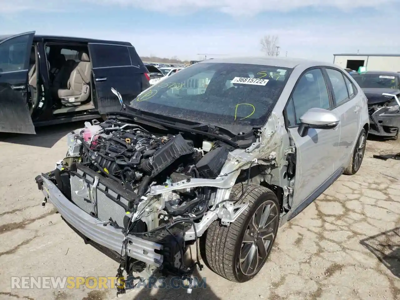 2 fotografías del automóvil dañado 5YFS4MCE0NP105758 TOYOTA COROLLA 2022