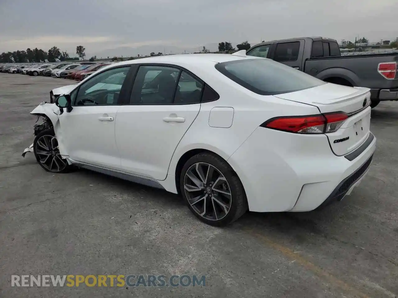 2 fotografías del automóvil dañado 5YFS4MCE0NP109230 TOYOTA COROLLA 2022