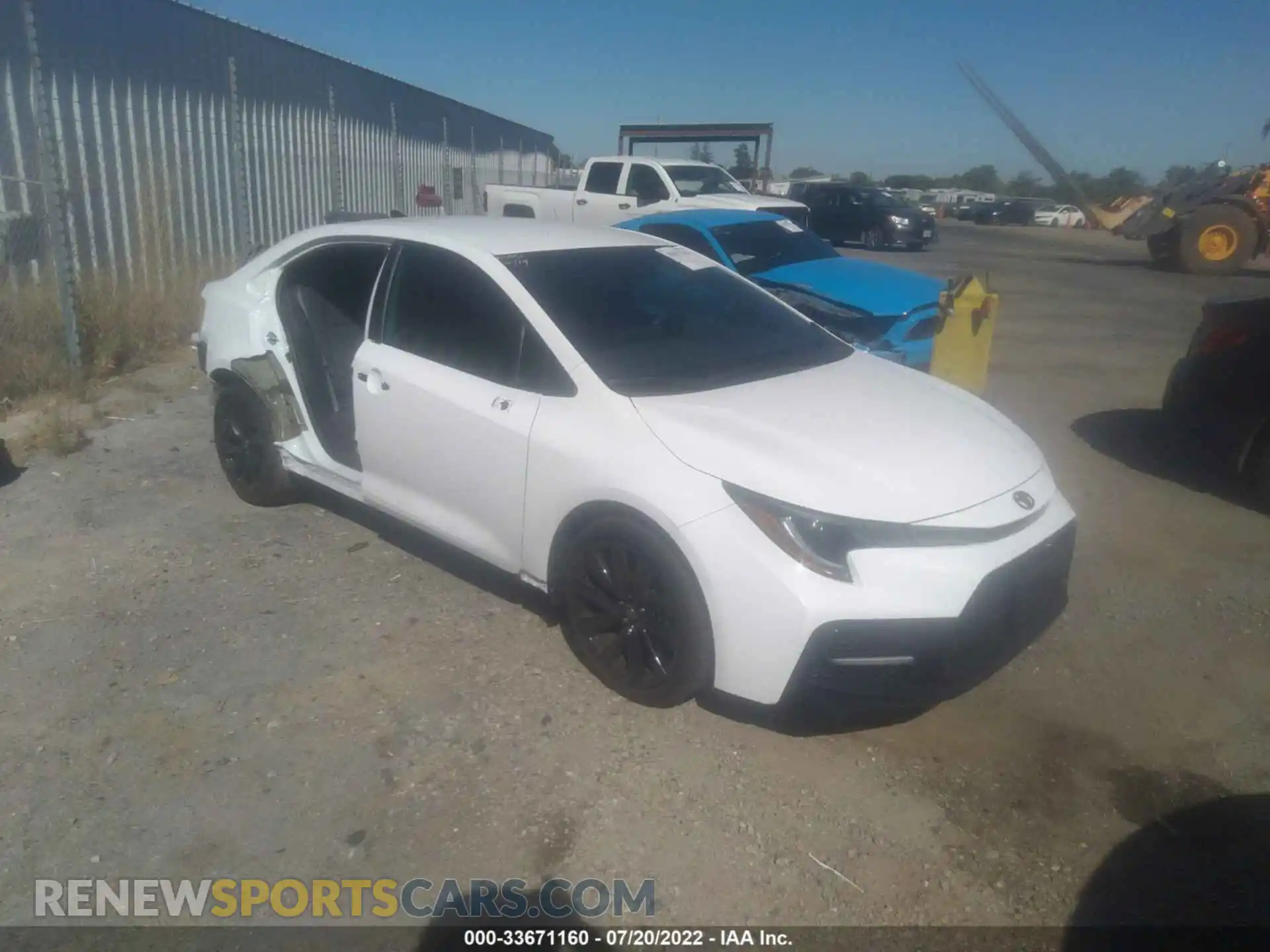 1 Photograph of a damaged car 5YFS4MCE1NP100309 TOYOTA COROLLA 2022