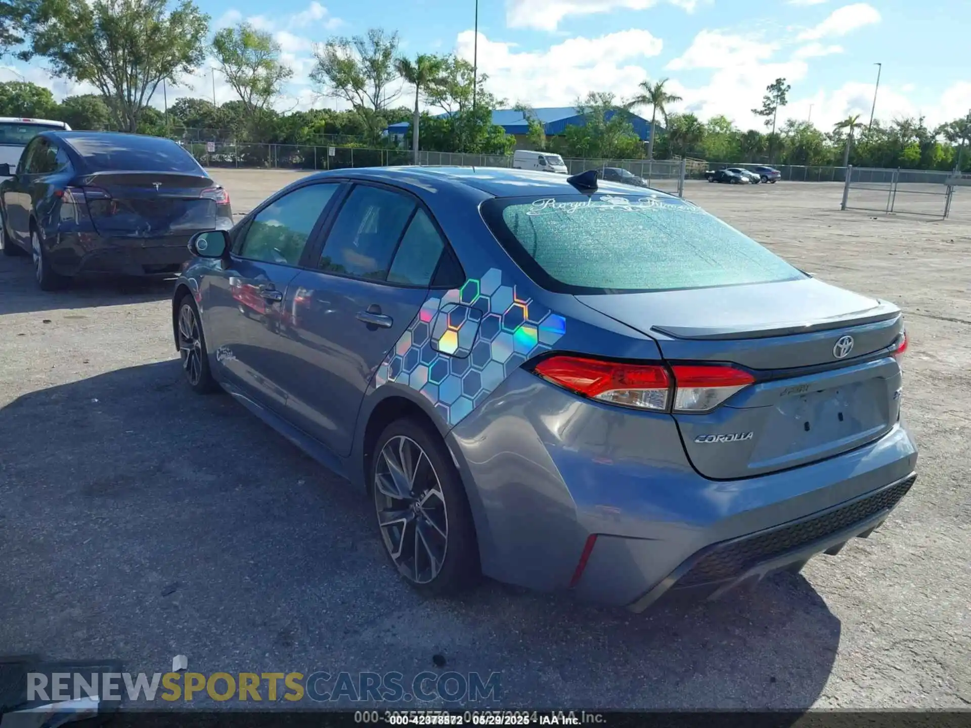 3 Photograph of a damaged car 5YFS4MCE1NP107552 TOYOTA COROLLA 2022