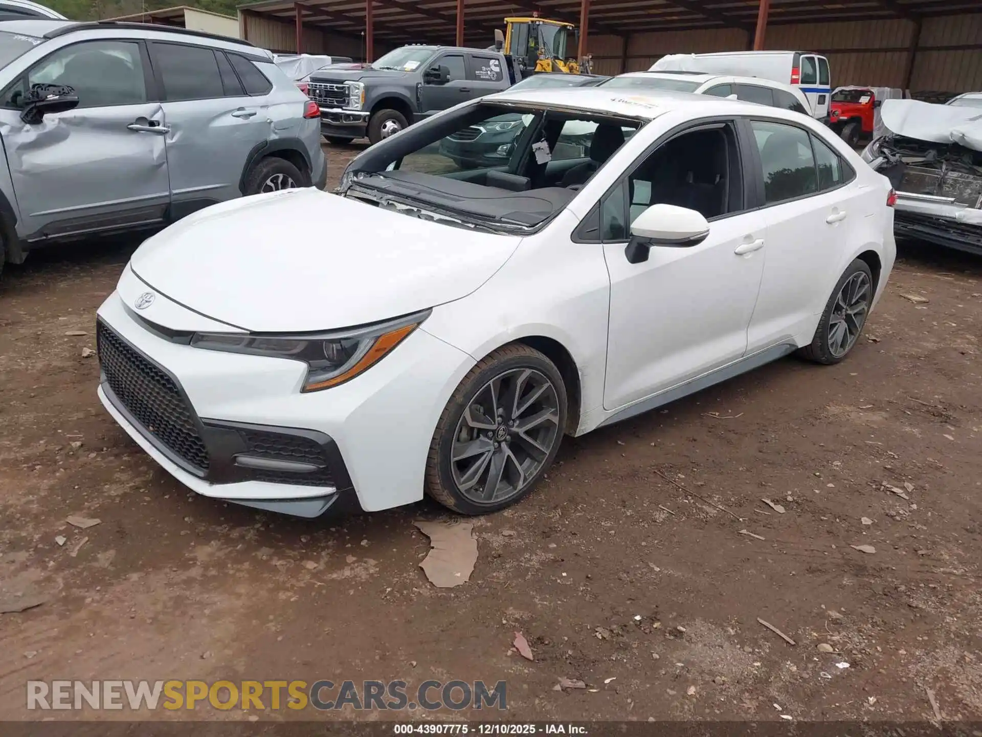 2 Photograph of a damaged car 5YFS4MCE1NP136081 TOYOTA COROLLA 2022