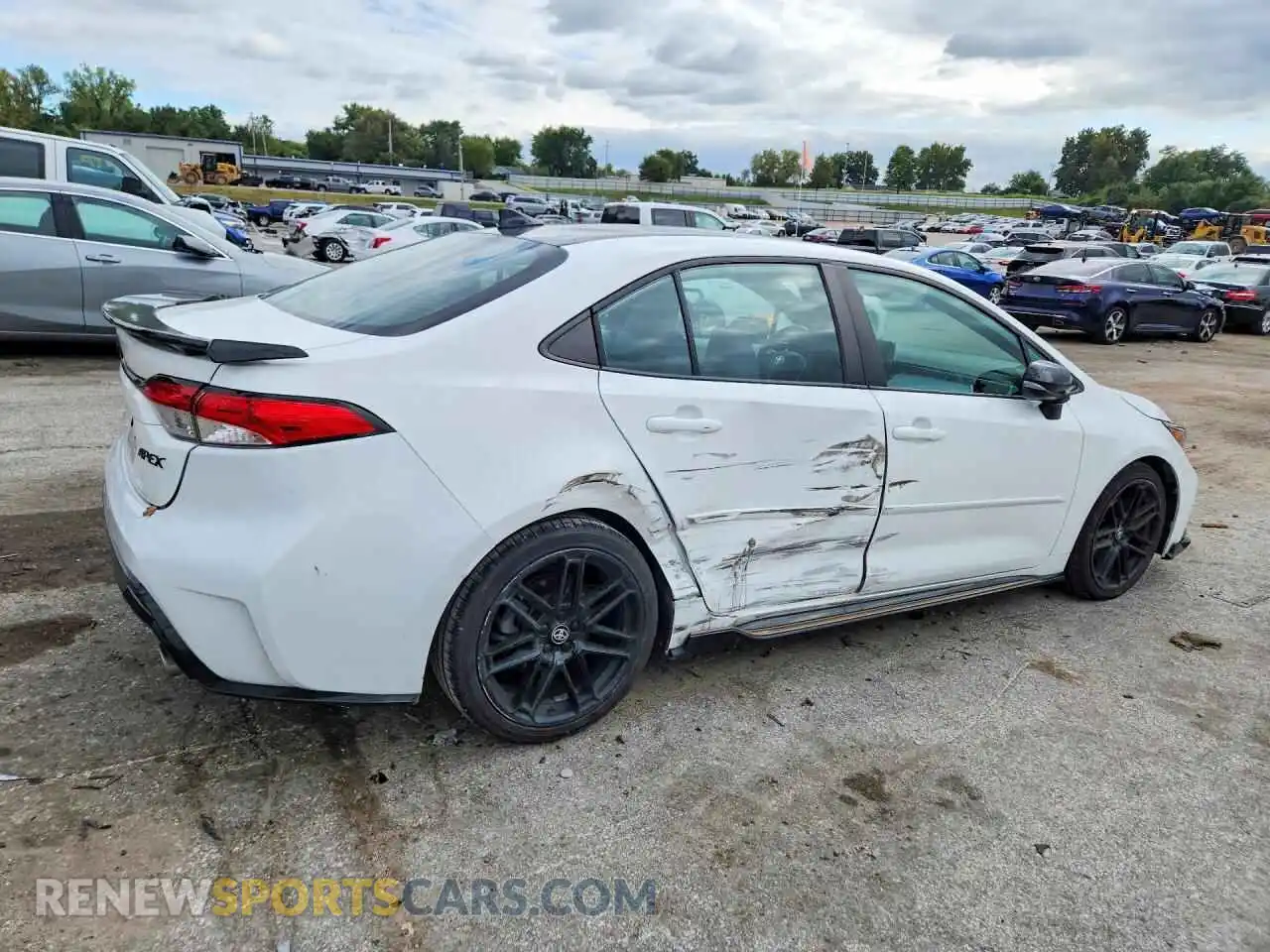3 Photograph of a damaged car 5YFS4MCE1NP136260 TOYOTA COROLLA 2022