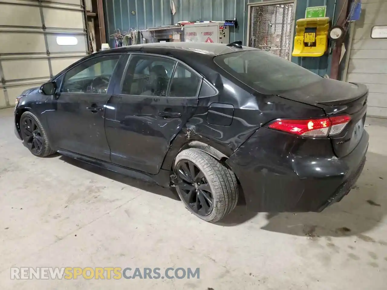 2 Photograph of a damaged car 5YFS4MCE2NP101033 TOYOTA COROLLA 2022