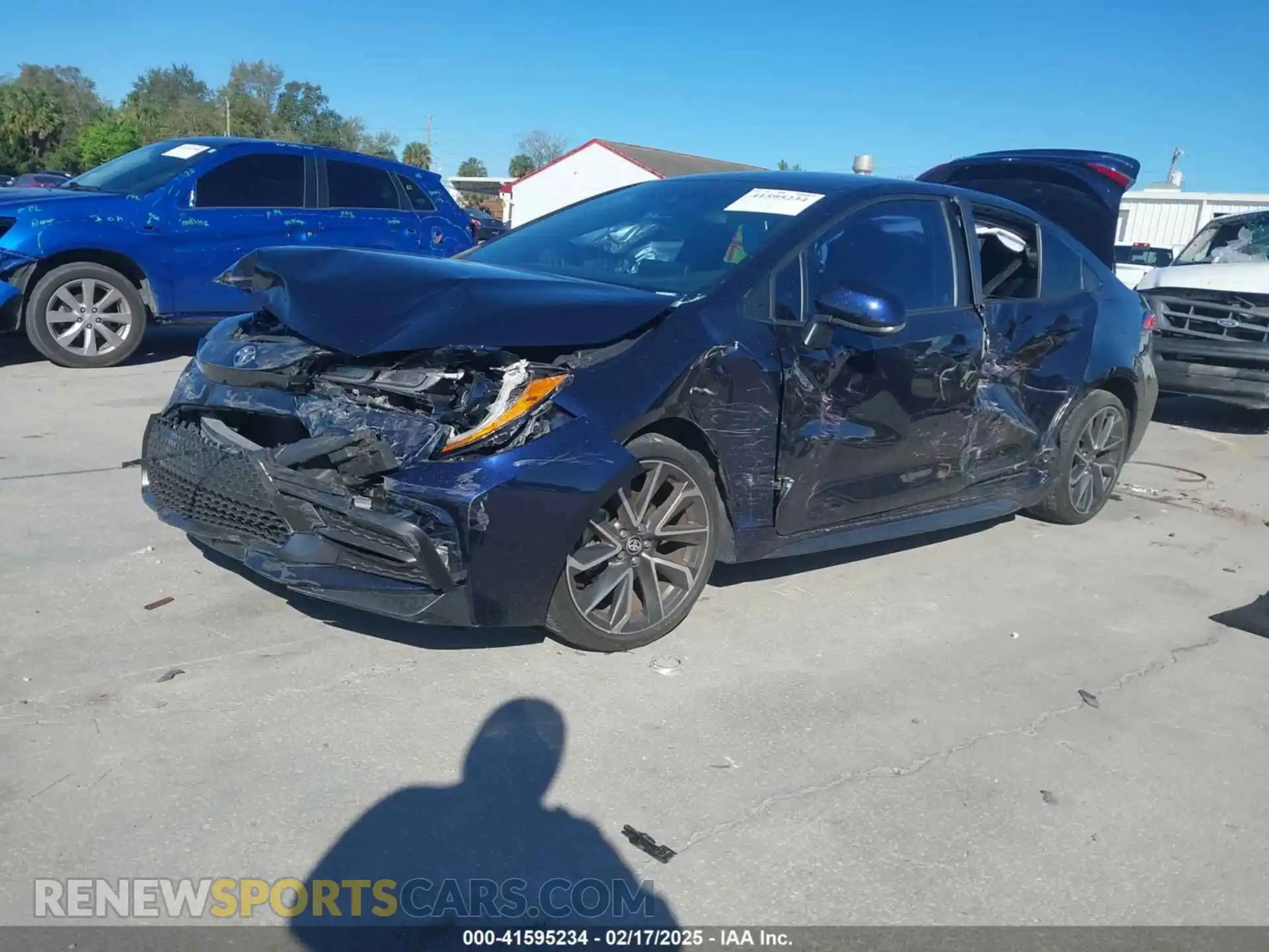 2 Photograph of a damaged car 5YFS4MCE2NP123629 TOYOTA COROLLA 2022