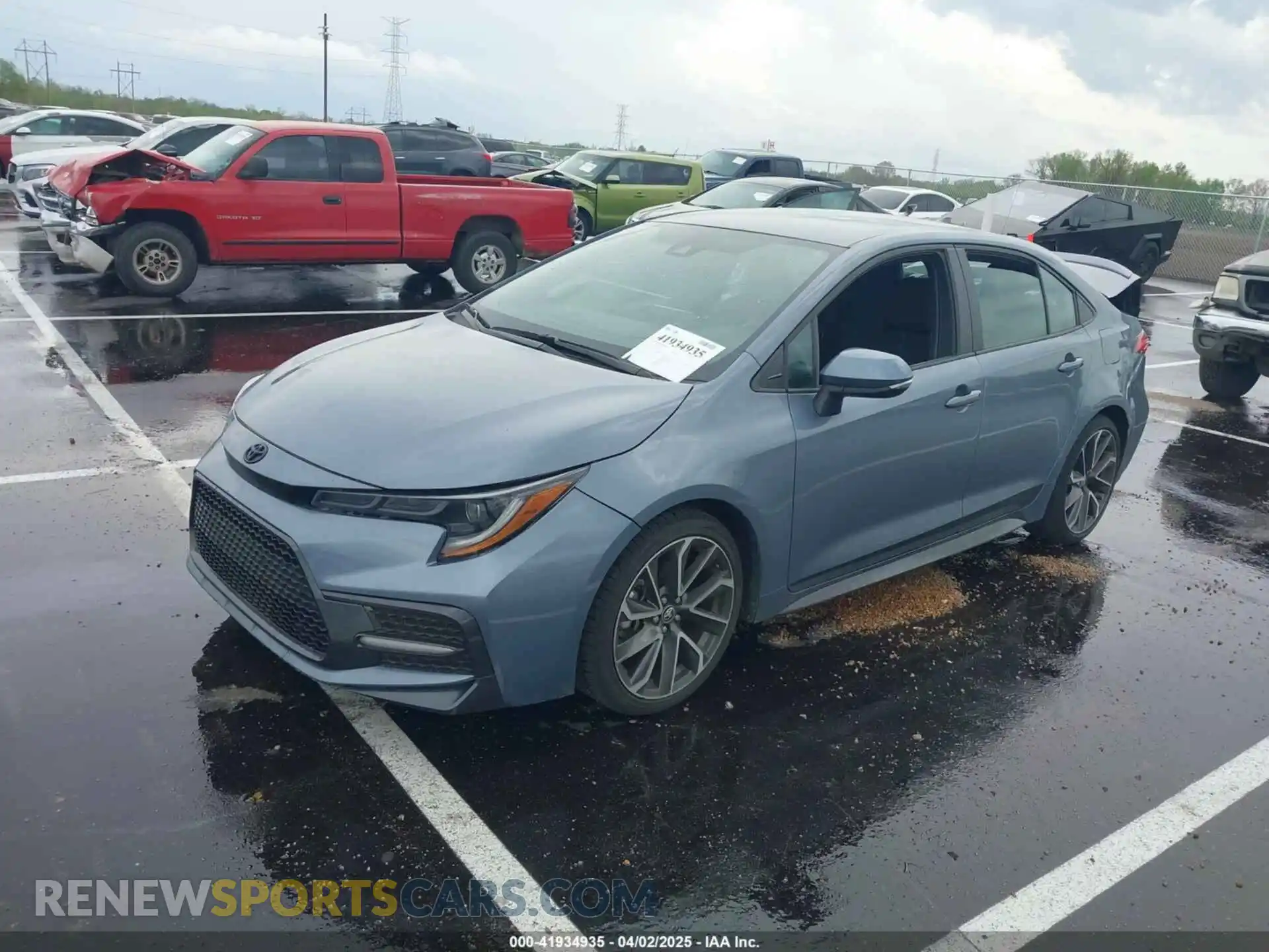 2 fotografías del automóvil dañado 5YFS4MCE2NP127633 TOYOTA COROLLA 2022