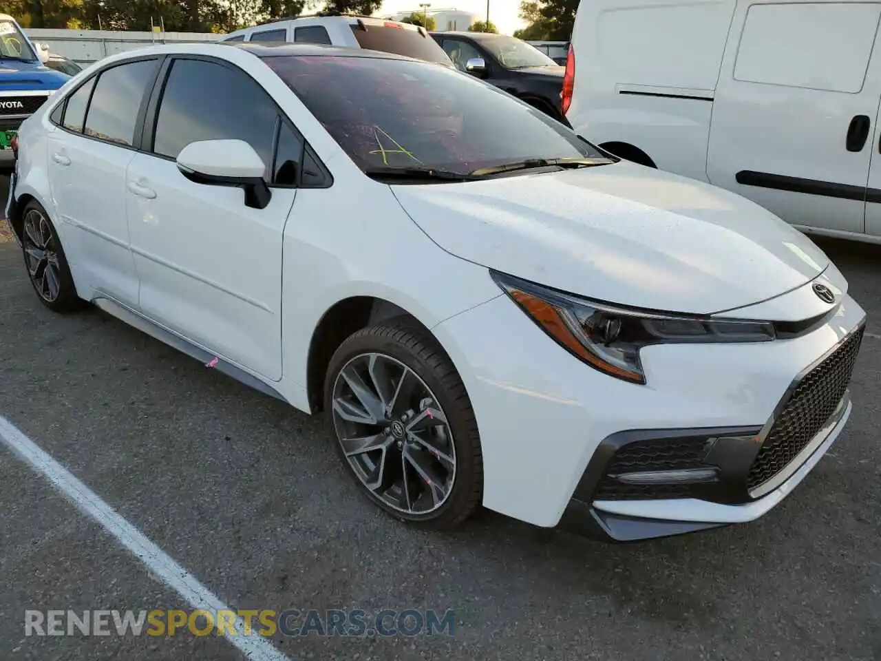 1 Photograph of a damaged car 5YFS4MCE3NP118018 TOYOTA COROLLA 2022