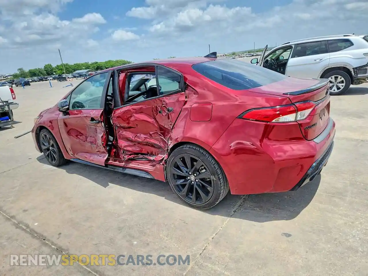 2 Photograph of a damaged car 5YFS4MCE4NP120585 TOYOTA COROLLA 2022