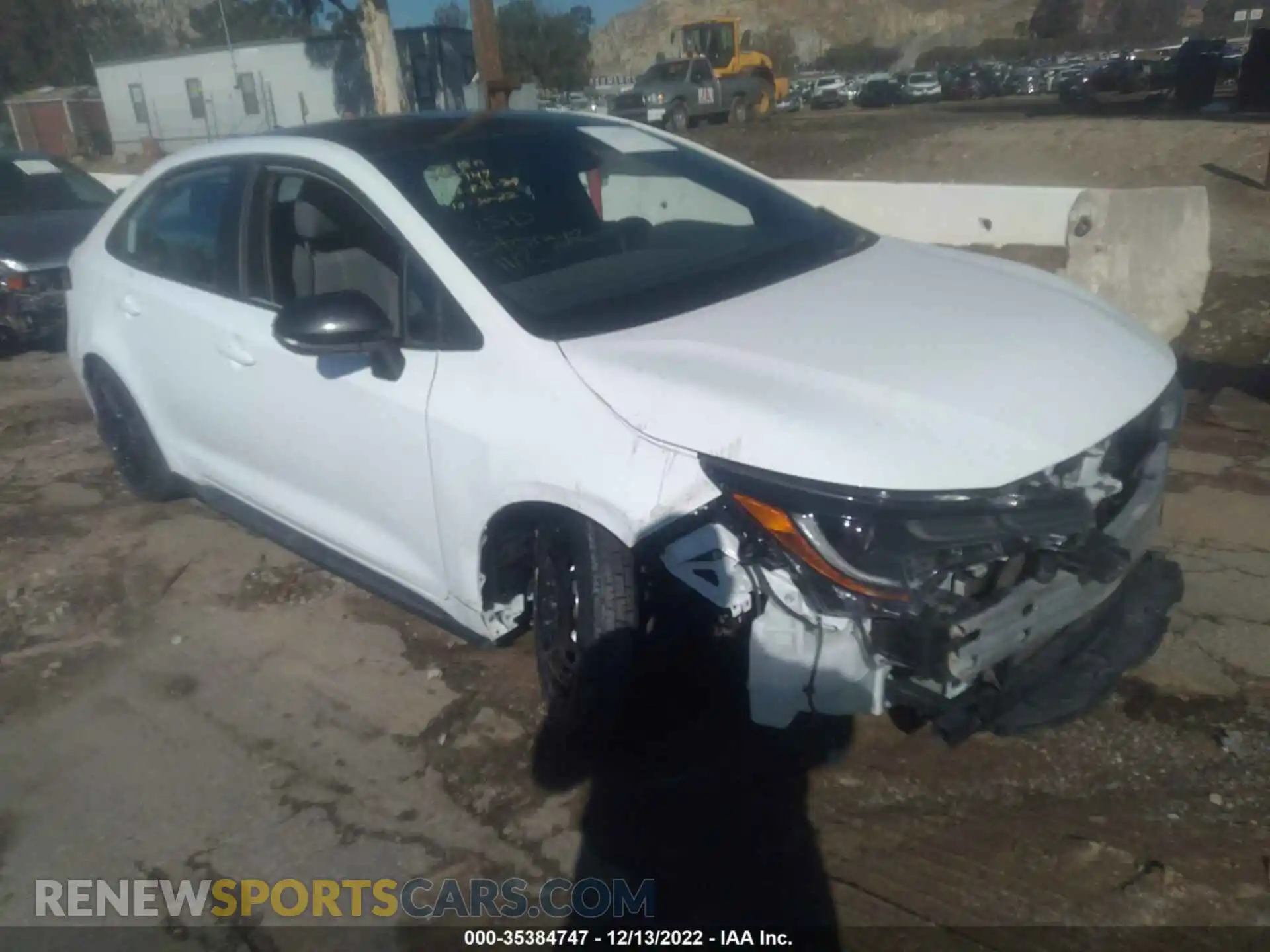 1 Photograph of a damaged car 5YFS4MCE5NP114763 TOYOTA COROLLA 2022