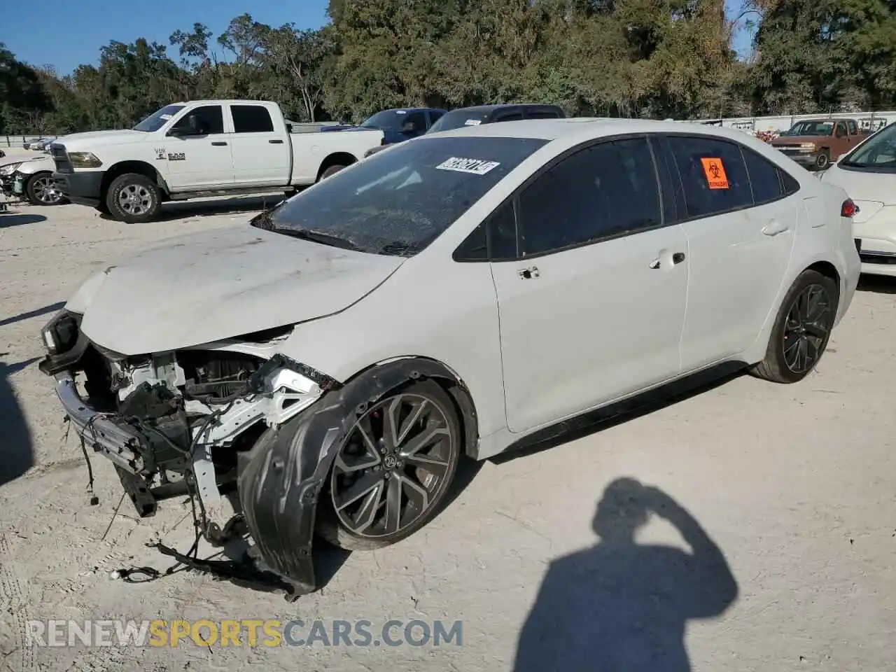 1 Photograph of a damaged car 5YFS4MCE5NP122359 TOYOTA COROLLA 2022