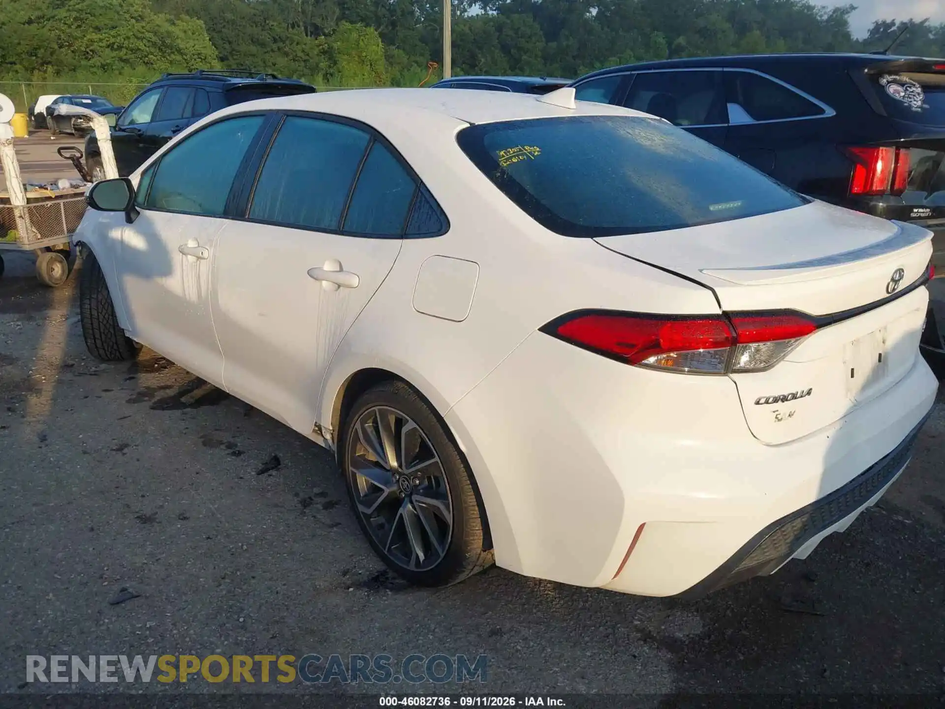 3 fotografías del automóvil dañado 5YFS4MCE6NP102640 TOYOTA COROLLA 2022