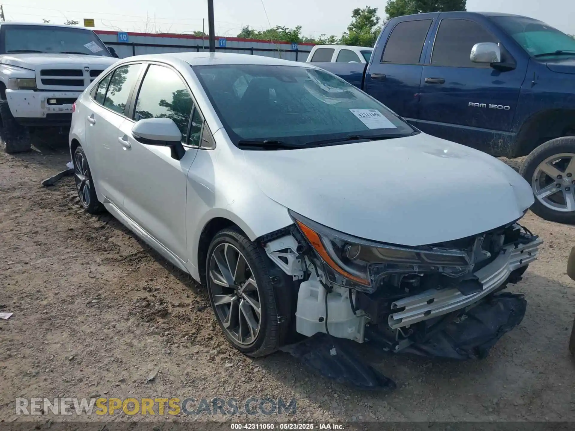 1 Photograph of a damaged car 5YFS4MCE6NP108714 TOYOTA COROLLA 2022