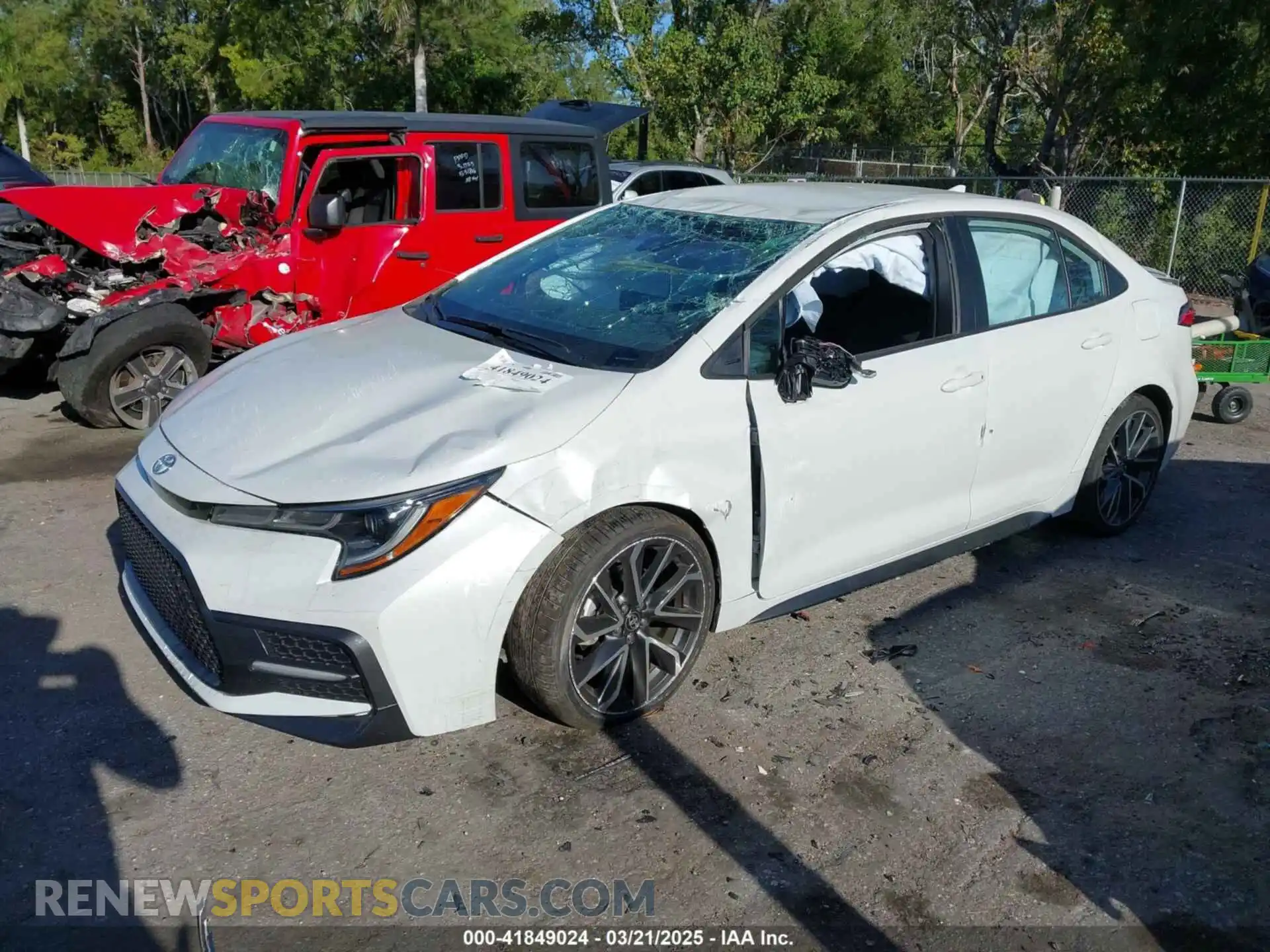 2 Photograph of a damaged car 5YFS4MCE6NP133516 TOYOTA COROLLA 2022