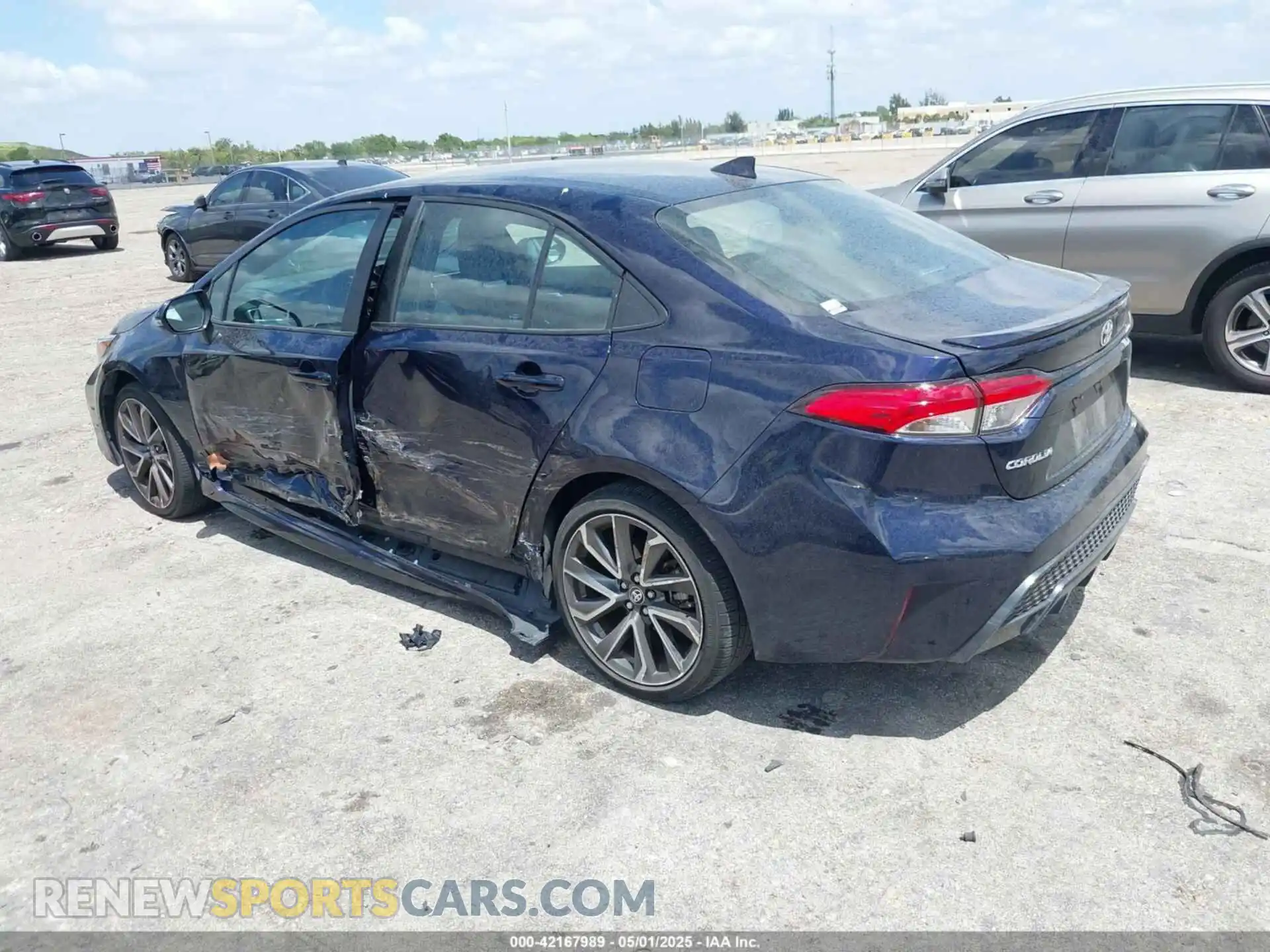 3 Photograph of a damaged car 5YFS4MCE7NP116448 TOYOTA COROLLA 2022