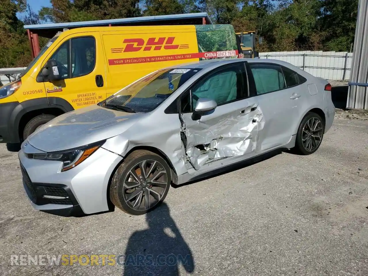 1 Photograph of a damaged car 5YFS4MCE8NP105376 TOYOTA COROLLA 2022