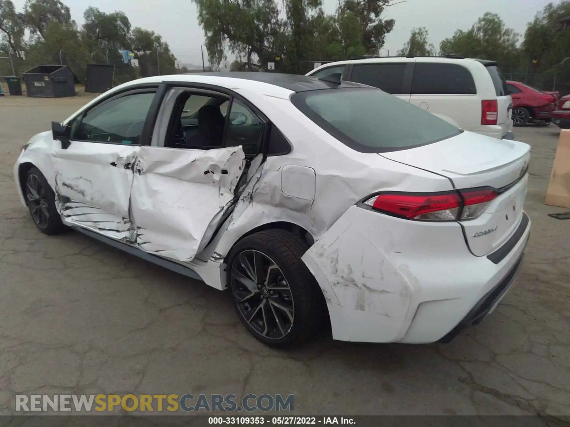 3 Photograph of a damaged car 5YFS4MCE9NP107377 TOYOTA COROLLA 2022