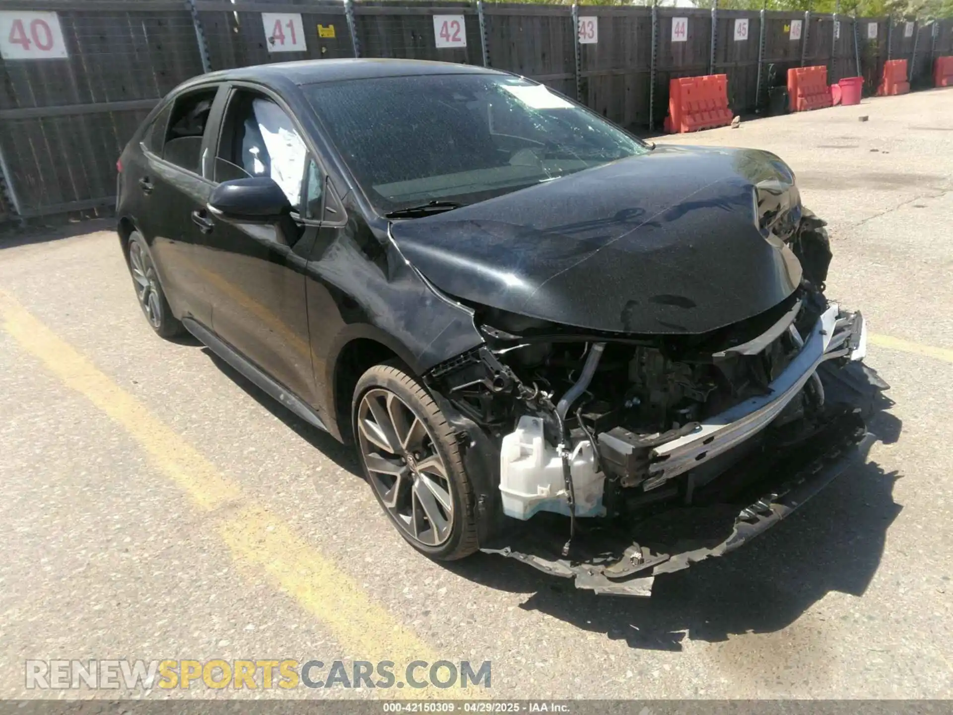 1 Photograph of a damaged car 5YFS4MCE9NP108397 TOYOTA COROLLA 2022