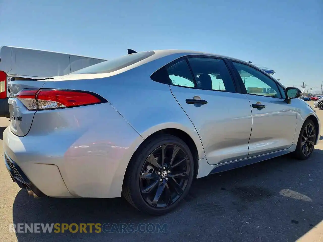 3 fotografías del automóvil dañado 5YFS4MCE9NP115916 TOYOTA COROLLA 2022
