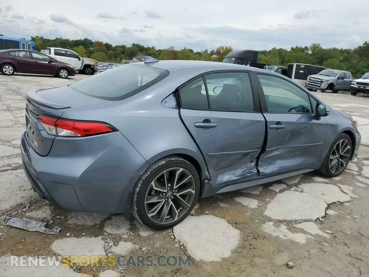 3 fotografías del automóvil dañado 5YFS4MCE9NP119867 TOYOTA COROLLA 2022