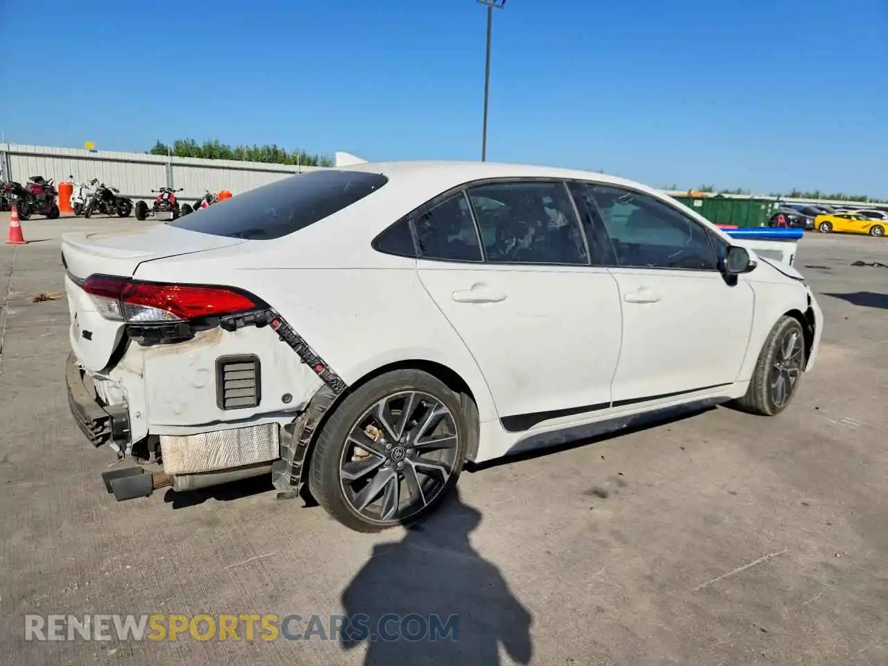 3 Photograph of a damaged car 5YFS4MCE9NP126611 TOYOTA COROLLA 2022