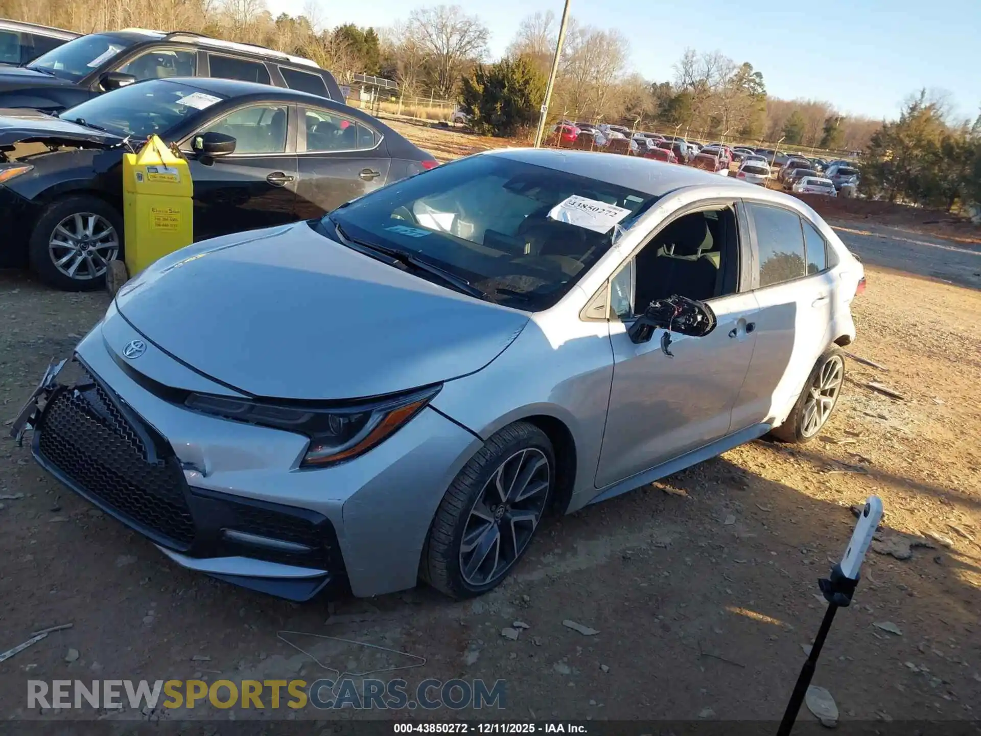 2 Photograph of a damaged car 5YFS4MCE9NP134028 TOYOTA COROLLA 2022