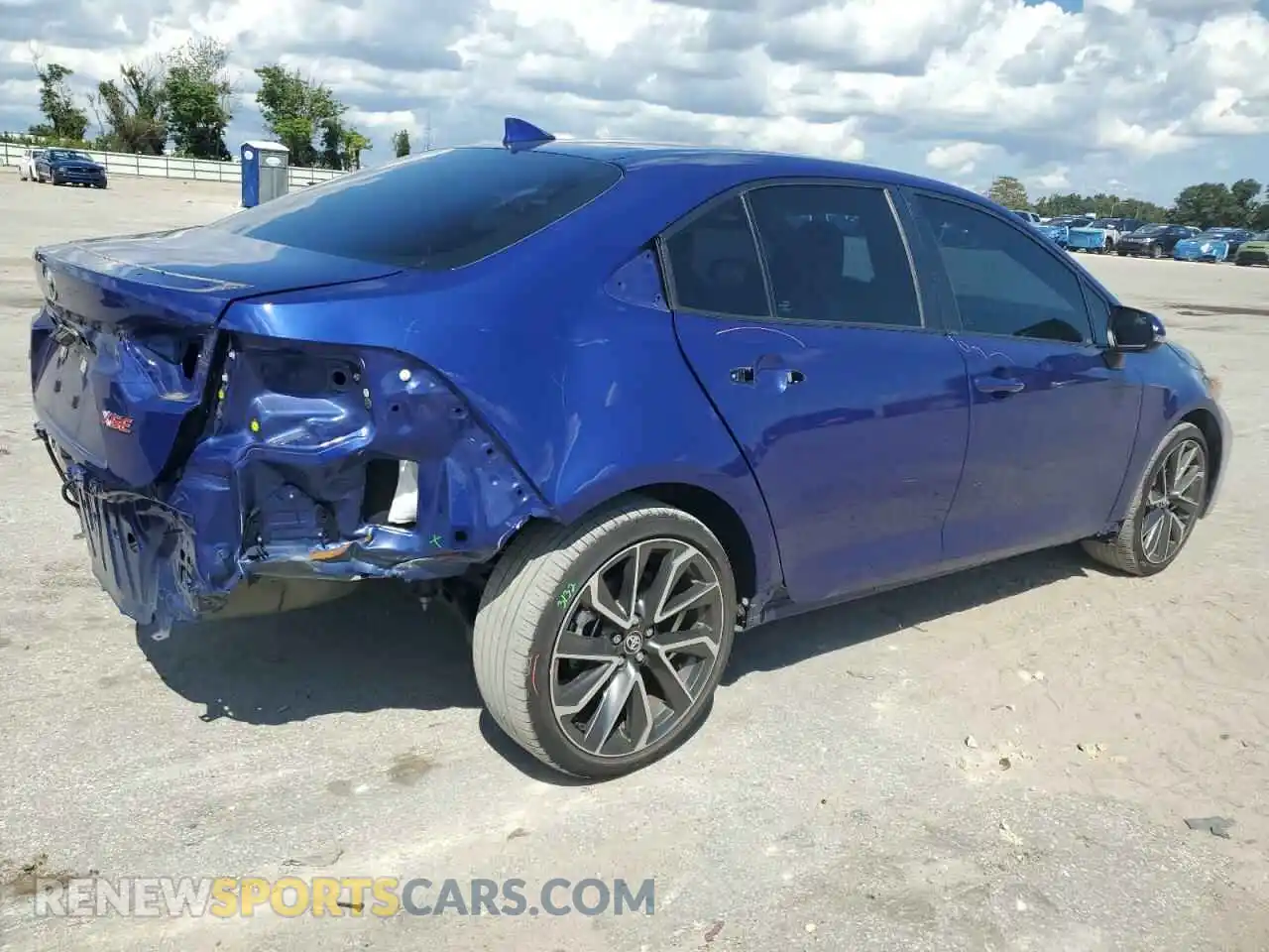 3 Photograph of a damaged car 5YFT4MCE0NP132575 TOYOTA COROLLA 2022