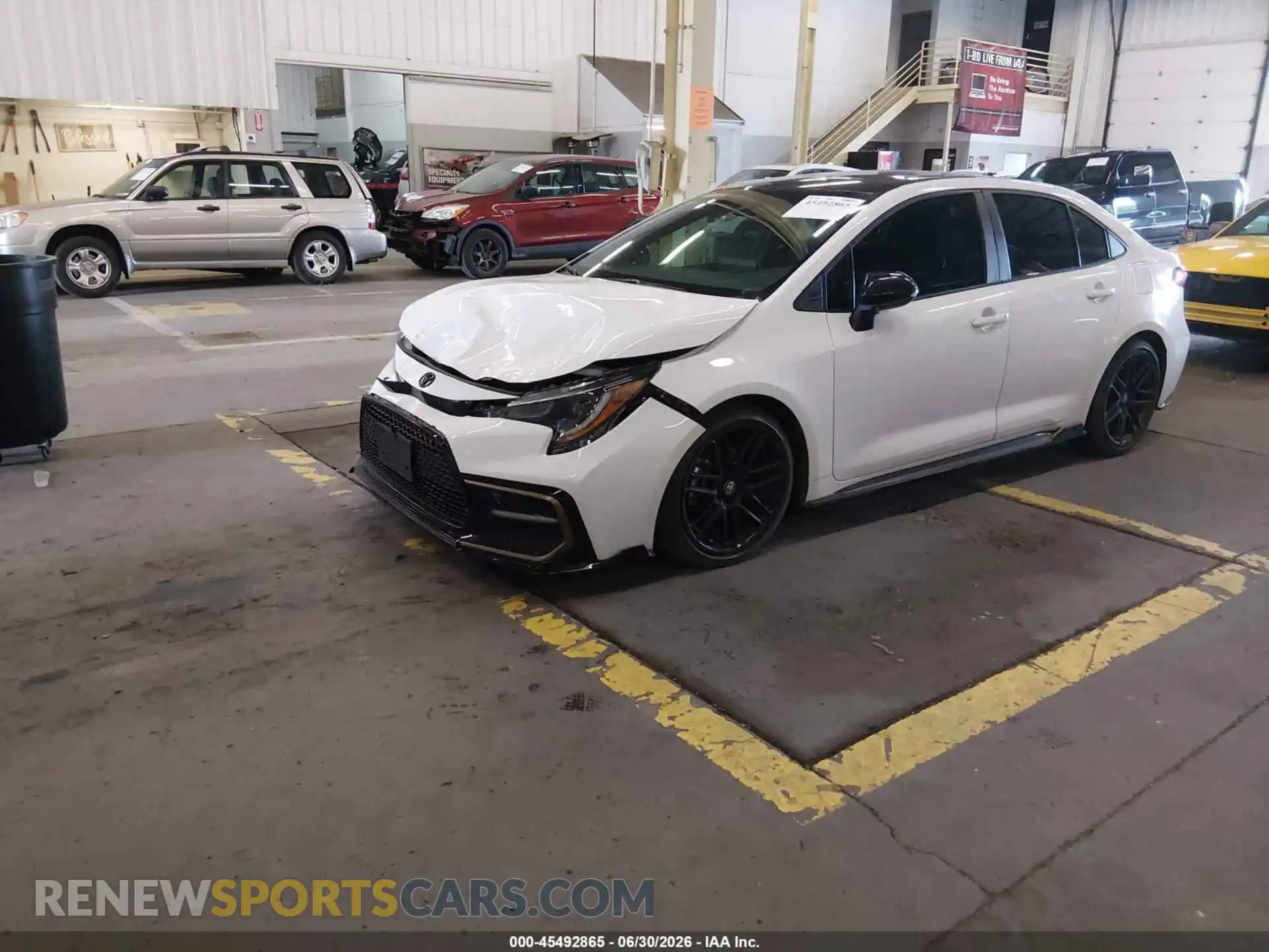2 Photograph of a damaged car 5YFT4MCE7NP112730 TOYOTA COROLLA 2022