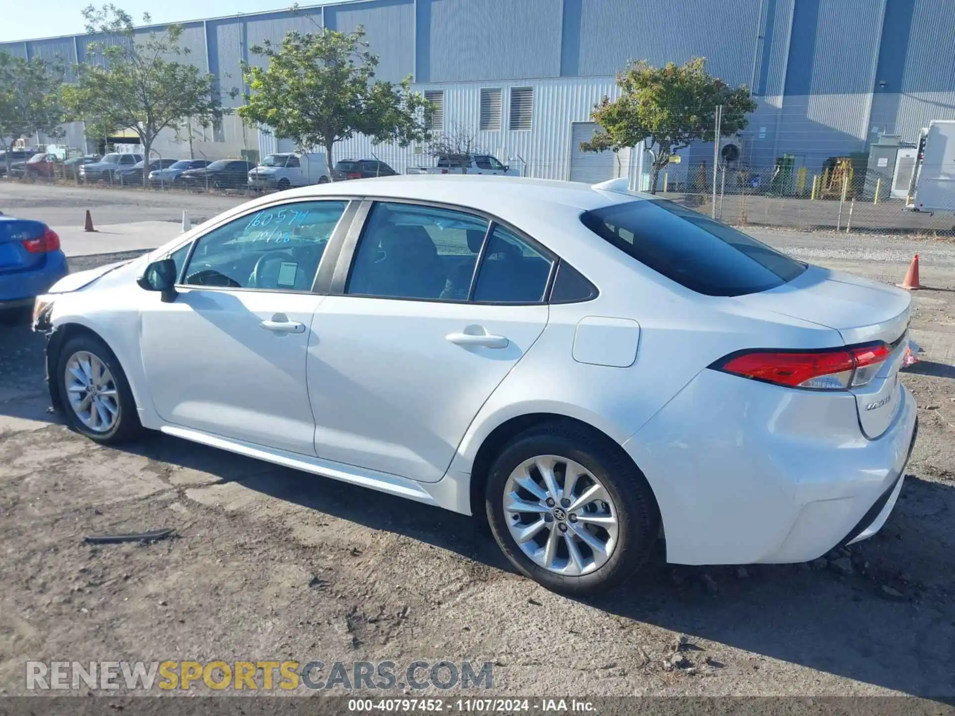 3 Photograph of a damaged car 5YFVPMAE1NP280429 TOYOTA COROLLA 2022