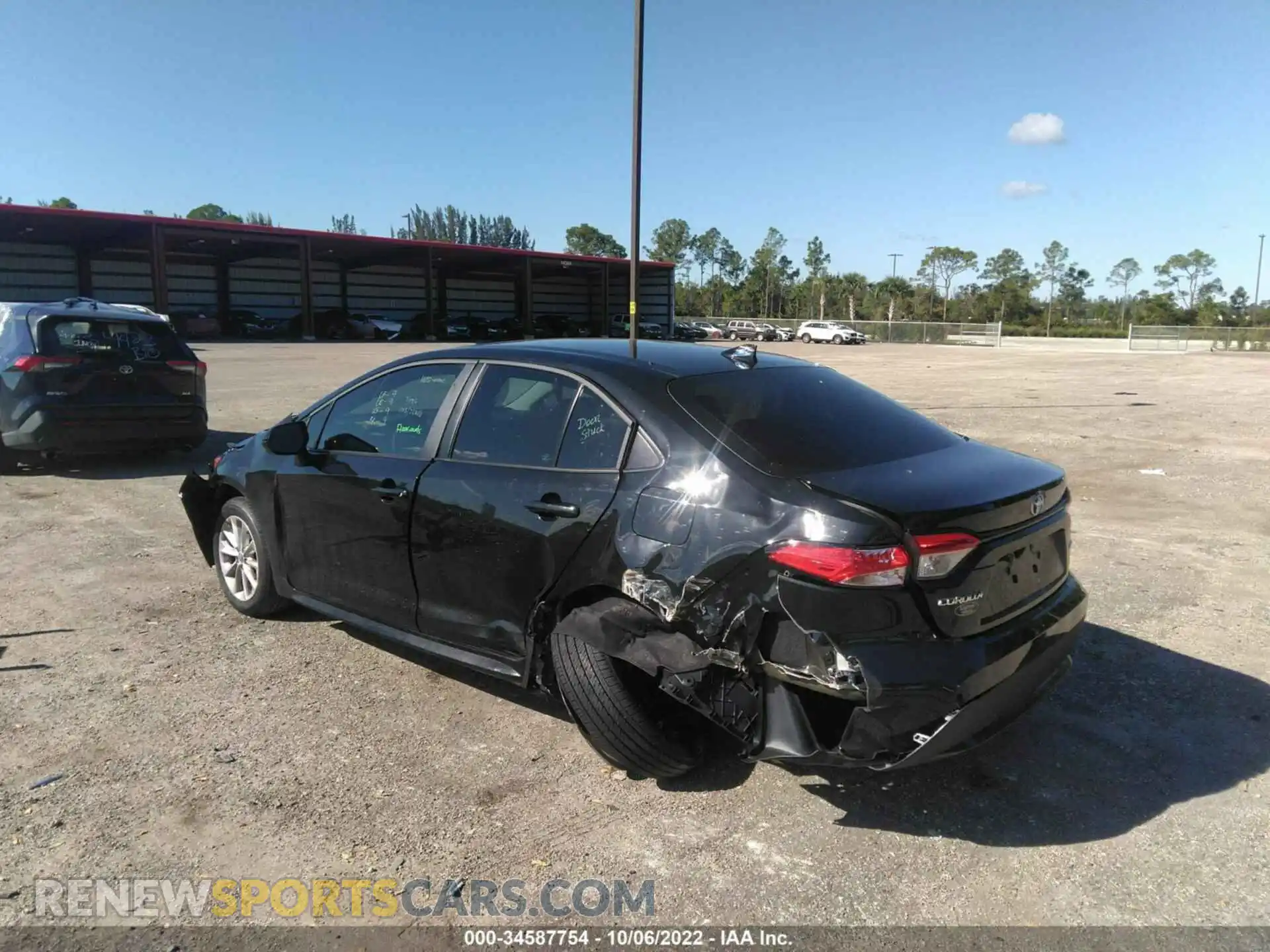 3 fotografías del automóvil dañado 5YFVPMAEXNP364071 TOYOTA COROLLA 2022