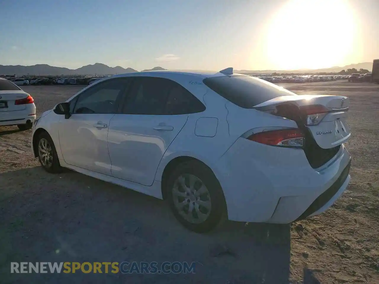 2 Photograph of a damaged car JTDEPMAE2N3013308 TOYOTA COROLLA 2022