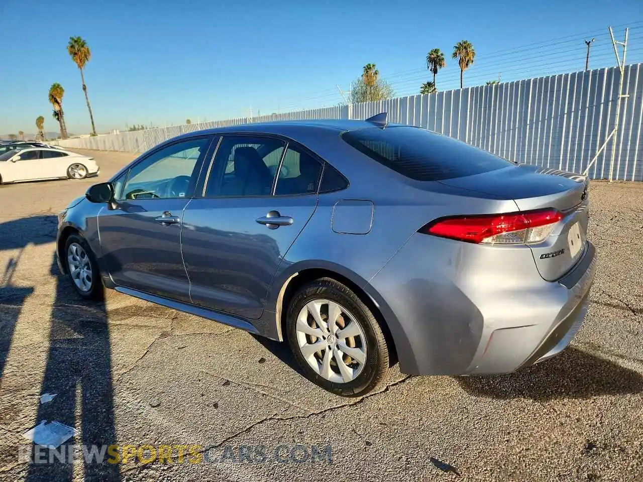 2 fotografías del automóvil dañado JTDEPMAE7N3033683 TOYOTA COROLLA 2022