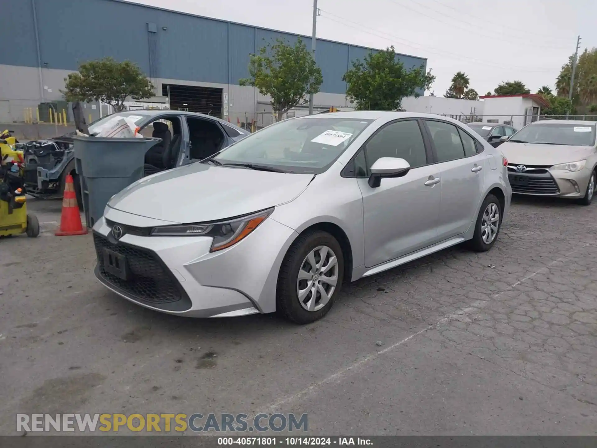 2 fotografías del automóvil dañado JTDEPMAE9N3032227 TOYOTA COROLLA 2022