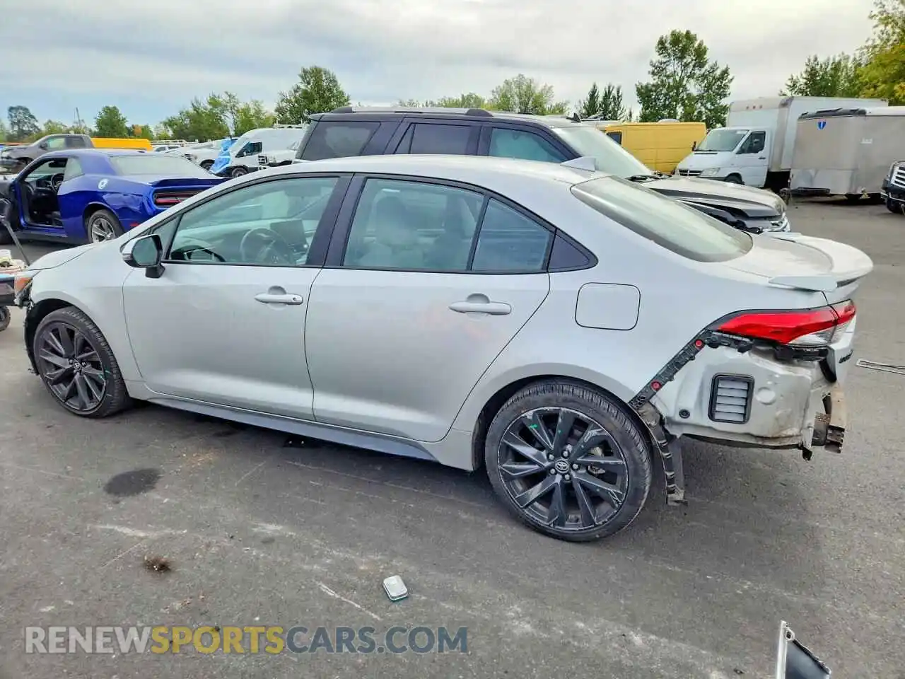 2 fotografías del automóvil dañado 5YFS4MCE2PP149778 TOYOTA COROLLA 2023