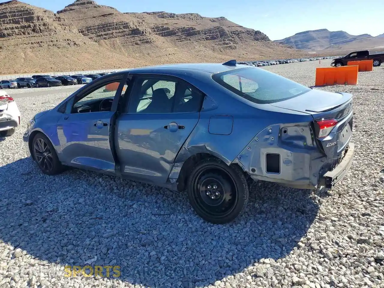 2 fotografías del automóvil dañado 5YFS4MCE3PP143634 TOYOTA COROLLA 2023