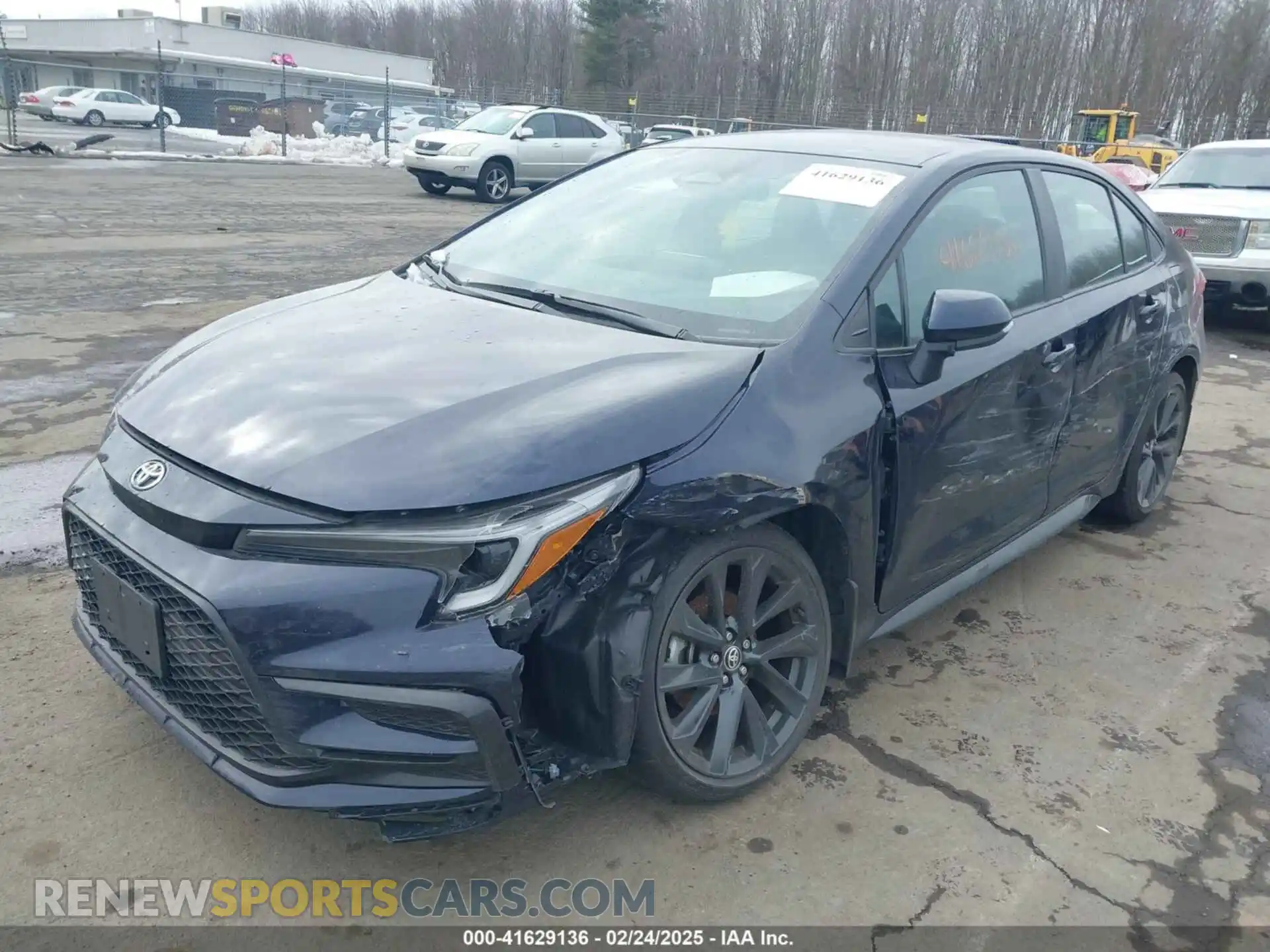 2 fotografías del automóvil dañado 5YFS4MCE8PP159599 TOYOTA COROLLA 2023