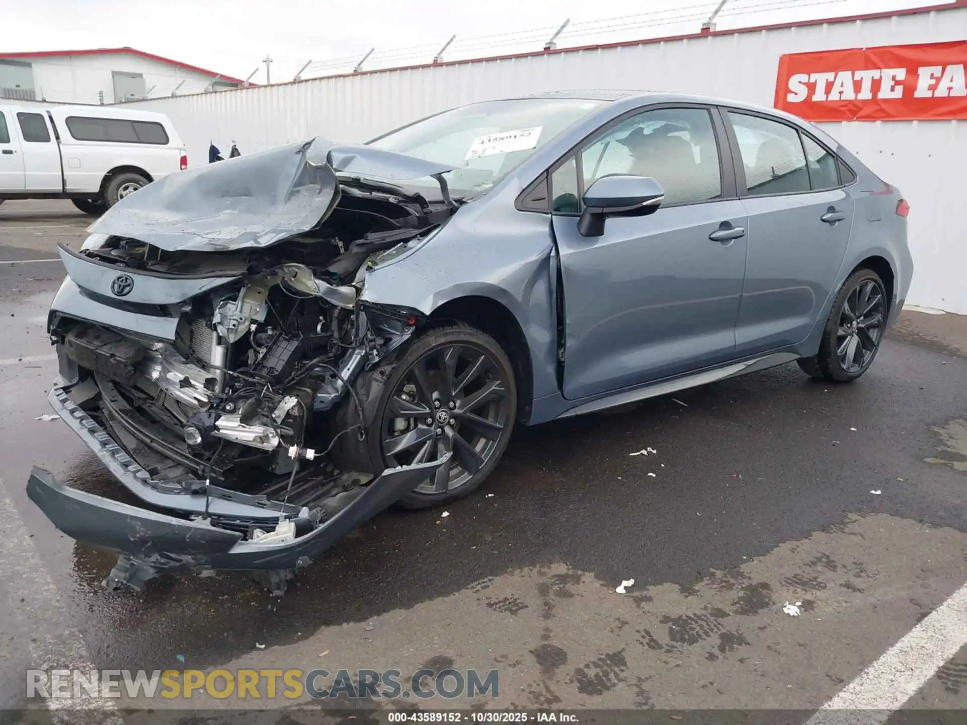 2 Photograph of a damaged car 5YFS4MCE9PP158123 TOYOTA COROLLA 2023