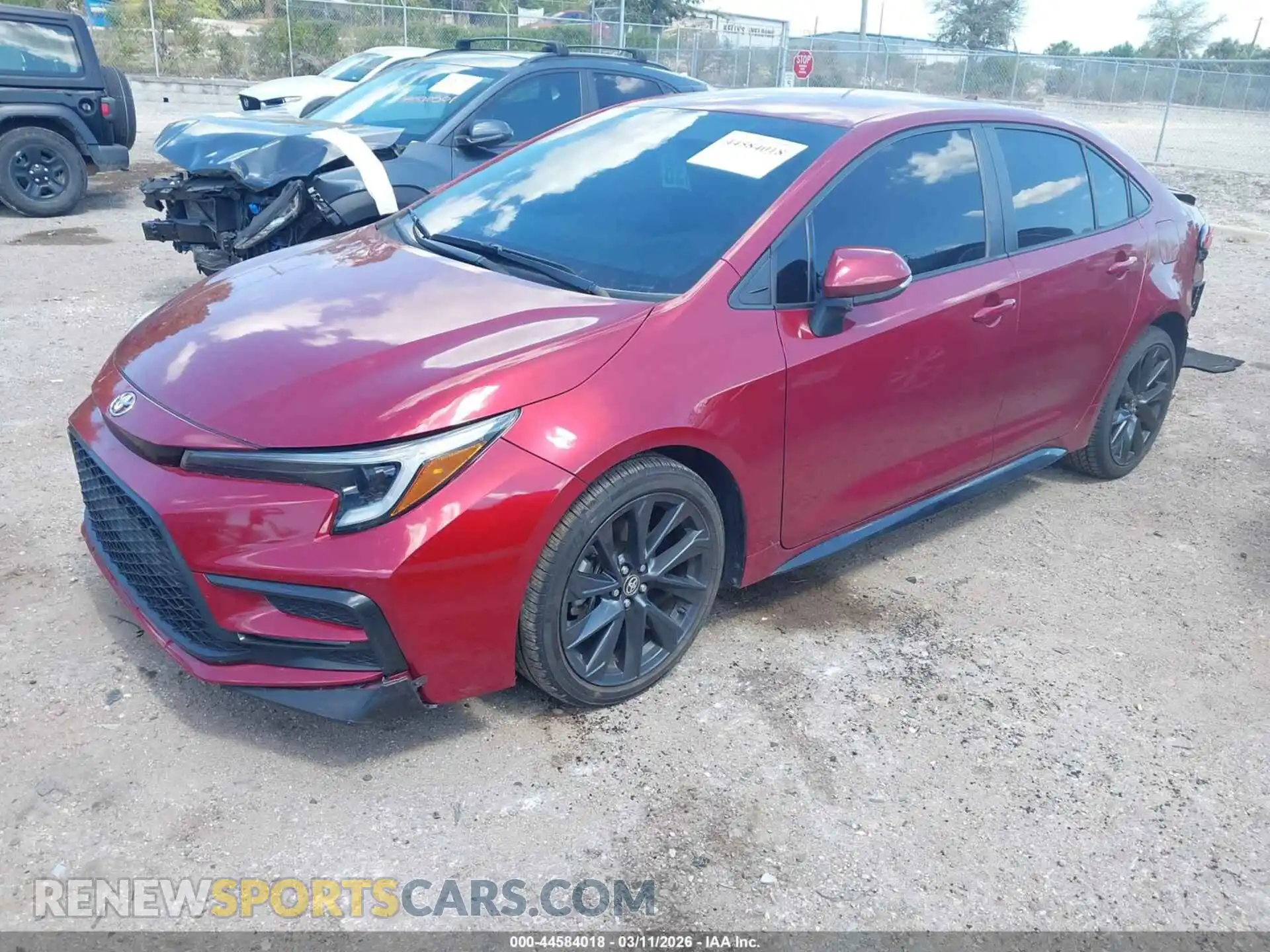 2 fotografías del automóvil dañado 5YFS4MCE1RP175758 TOYOTA COROLLA 2024