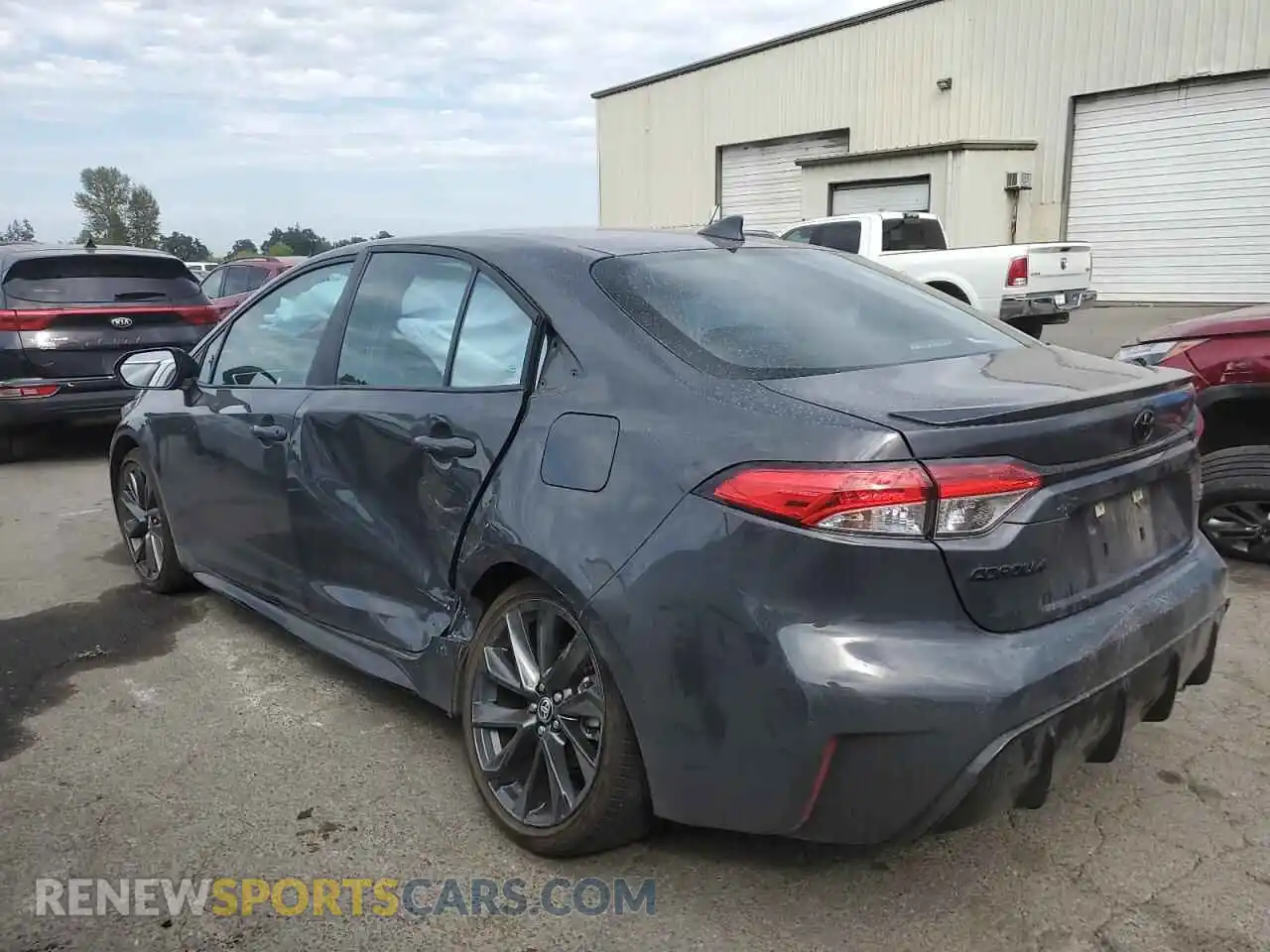 2 fotografías del automóvil dañado 5YFS4MCE2RP216995 TOYOTA COROLLA 2024