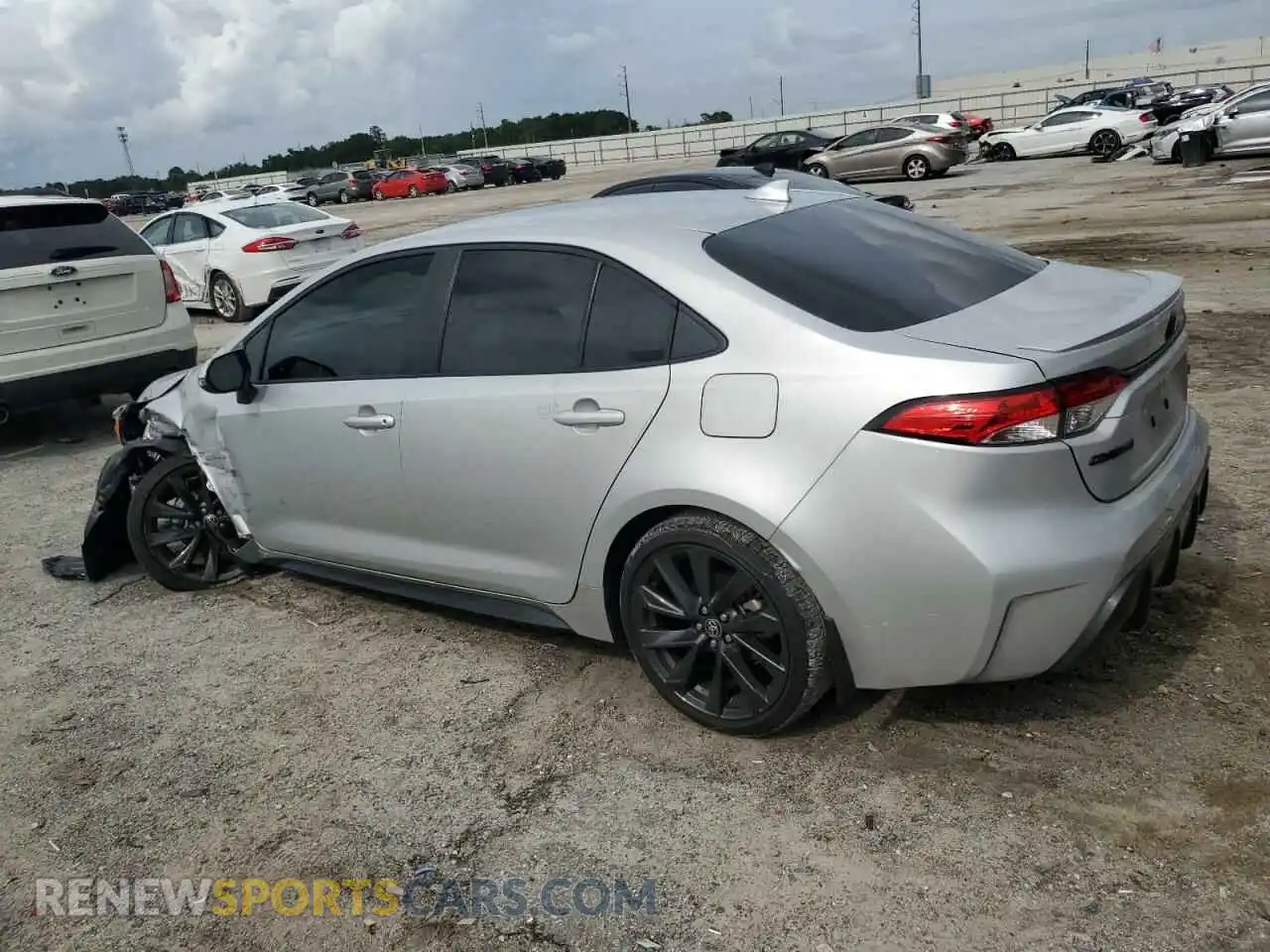 2 fotografías del automóvil dañado 5YFS4MCE3RP200563 TOYOTA COROLLA 2024