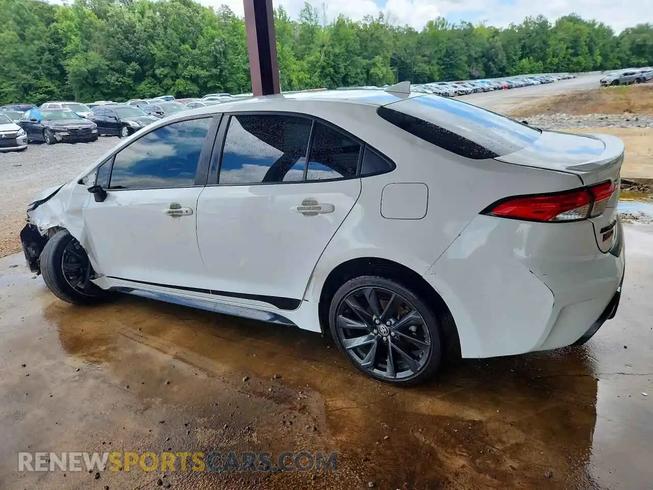 2 fotografías del automóvil dañado 5YFS4MCE3RP205777 TOYOTA COROLLA 2024