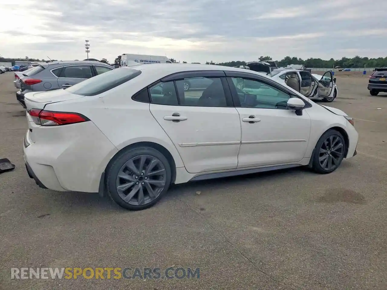 3 fotografías del automóvil dañado 5YFS4MCE6RP180440 TOYOTA COROLLA 2024