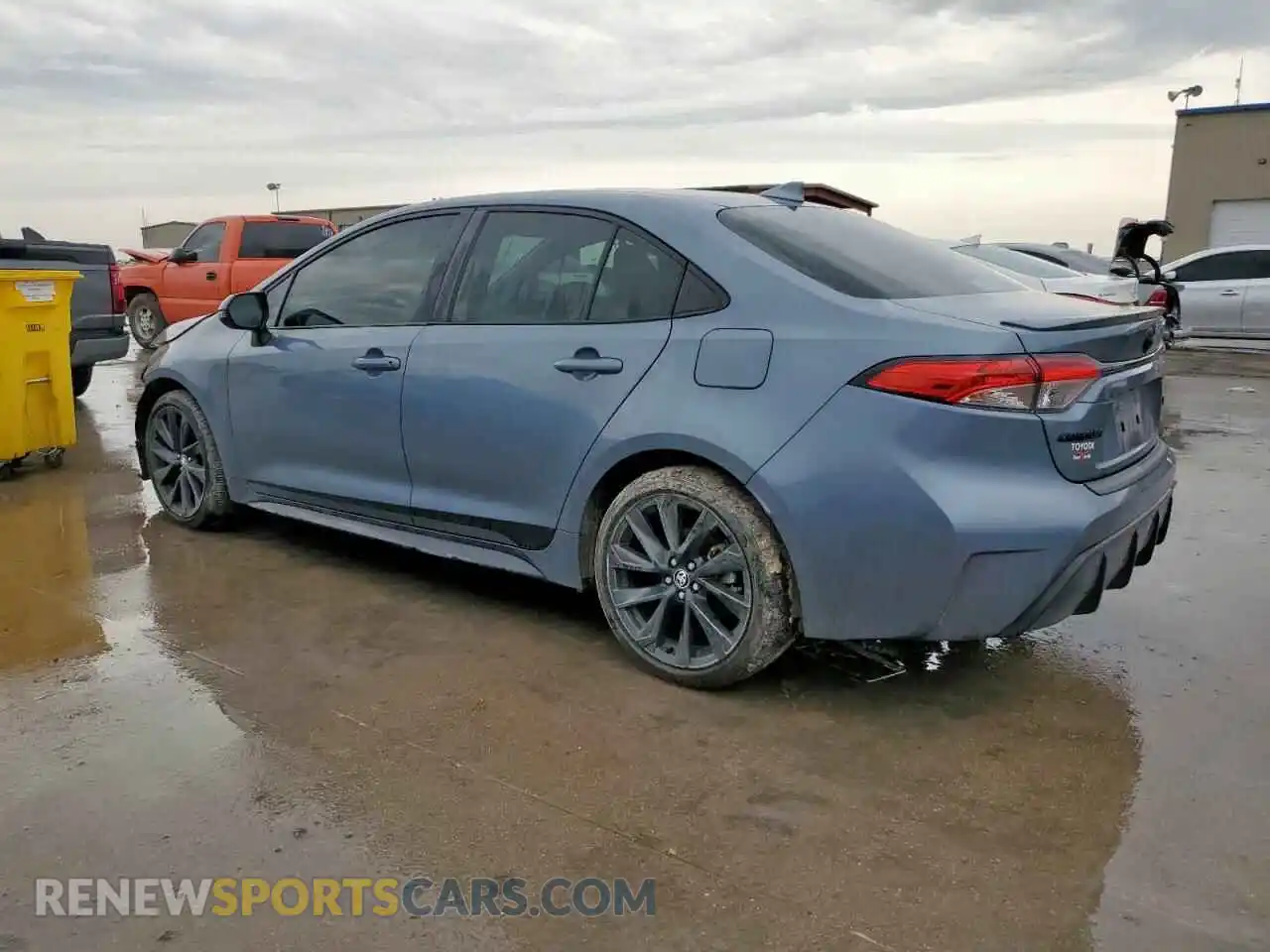 2 fotografías del automóvil dañado 5YFS4MCE7RP174761 TOYOTA COROLLA 2024
