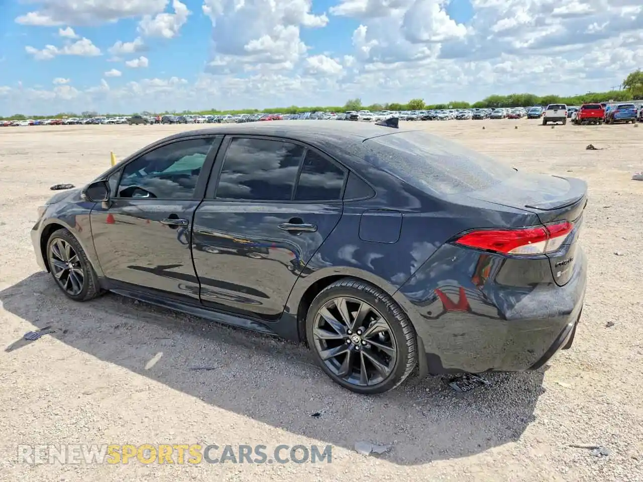 2 fotografías del automóvil dañado 5YFS4MCE7RP198235 TOYOTA COROLLA 2024