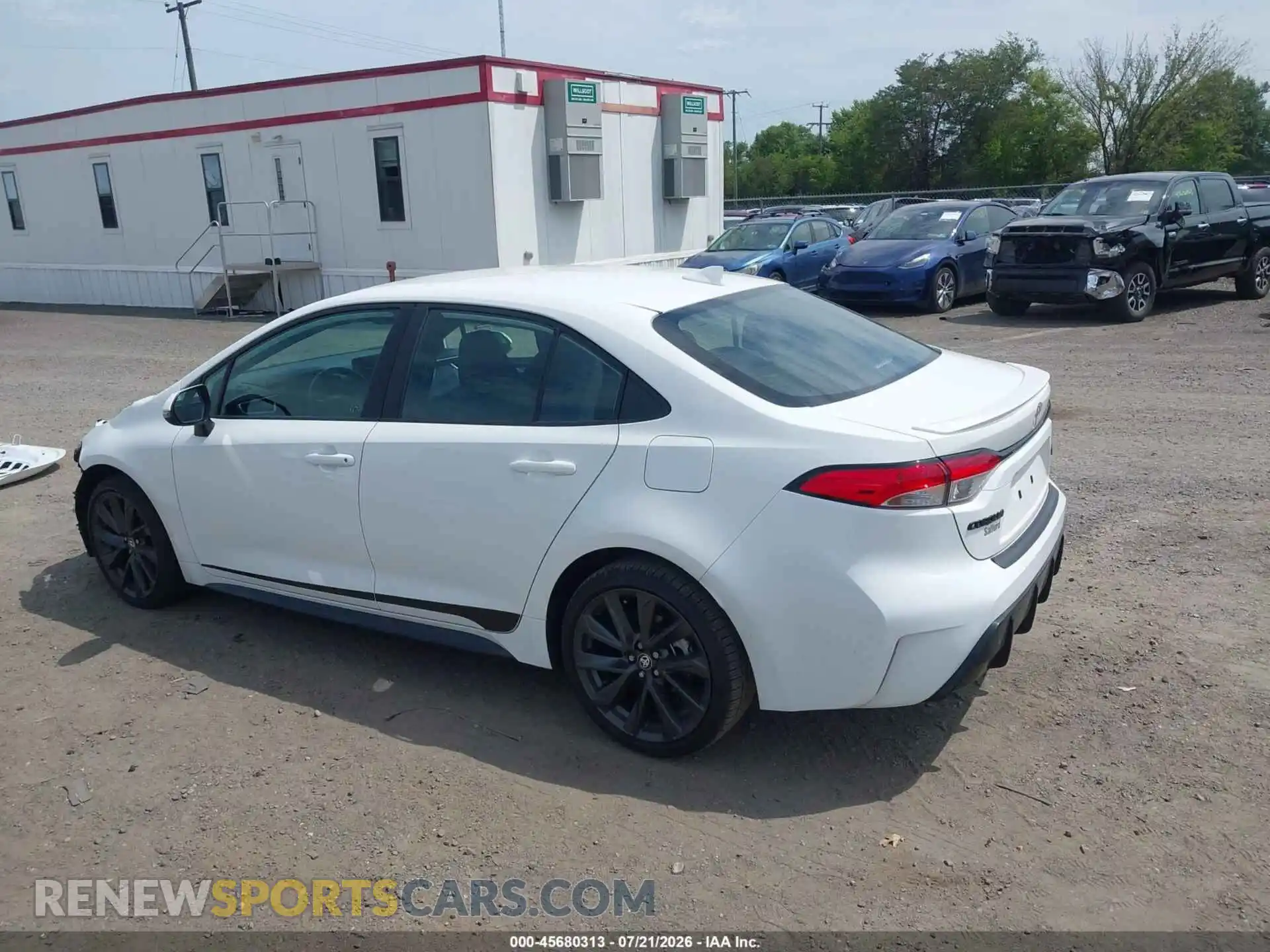 3 fotografías del automóvil dañado 5YFS4MCE9RP204682 TOYOTA COROLLA 2024