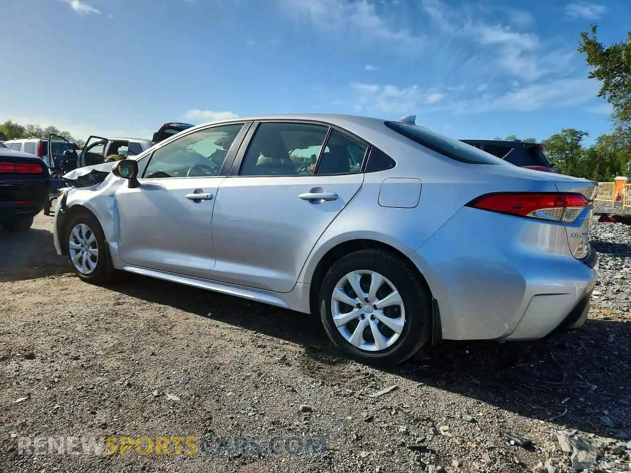 2 fotografías del automóvil dañado JTDBCMFE5R3036062 TOYOTA COROLLA 2024